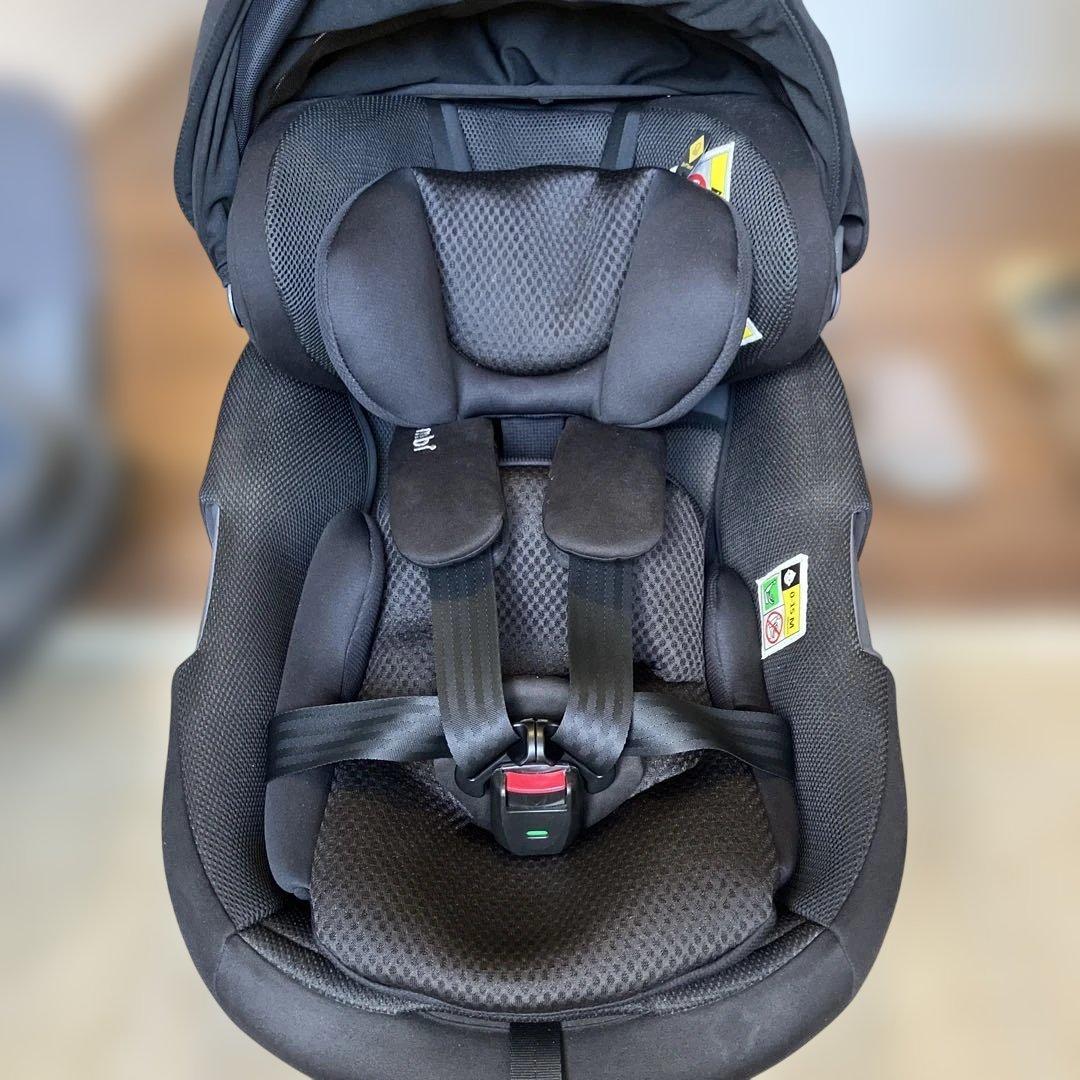 【COMBI チャイルドシート 】THES plus ZB-750 ブラック