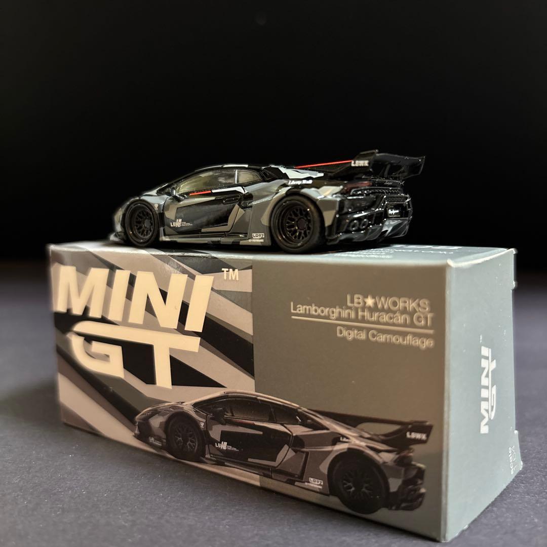 MINIGT LBWK 1/64 ランボルギーニ ウラカン カモフラージュ