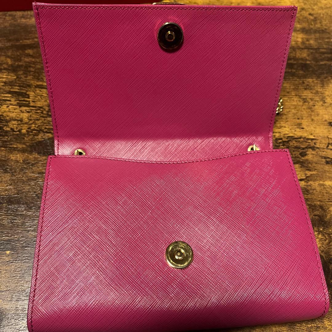 【美品】フェラガモ　チェーンバック