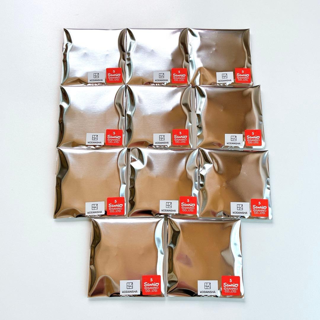 ぴちぴちピッチ サンリオ トレーディング ホログラム 缶バッジ 全11種