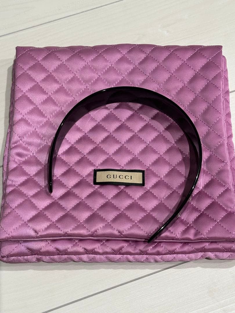 GUCCI クリスタルインターロッキング カチューシャ