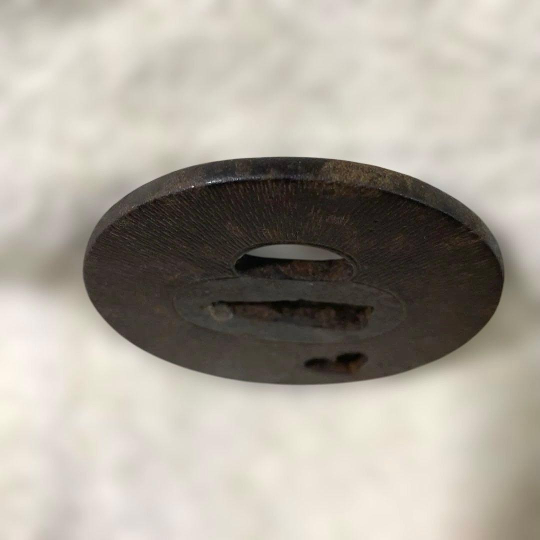 B-14 鍔　つば　武具　鉄製　刀装具　アンティーク　美術品　工芸品　木箱付き