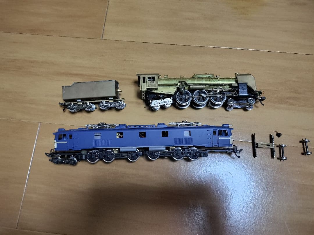 Ｄ*０様 Nゲージ 機関車 青色 金色 箱付き
