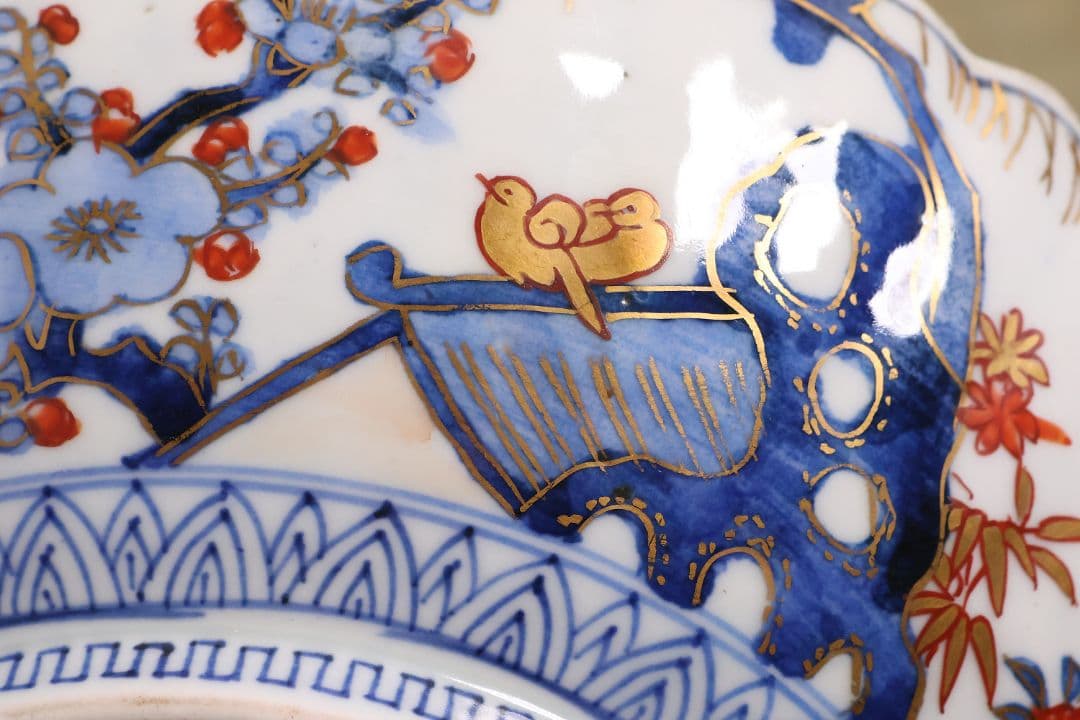 大聖寺伊万里 冨貴長春 輪花金襴手平鉢 菊形 24.7cm 皿 【MA668