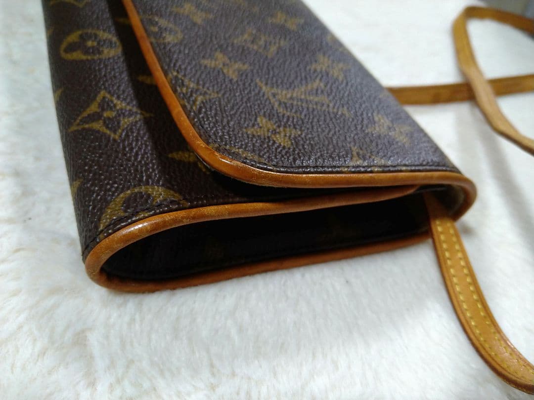 ルイヴィトン　LOUIS VUITTON　ポシェットツイン　ショルダーバッグ