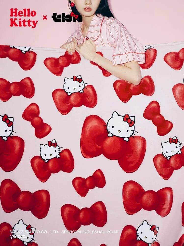ハローキティ日焼 Hello Kitty tbh 海外限定 トラベルブランケット