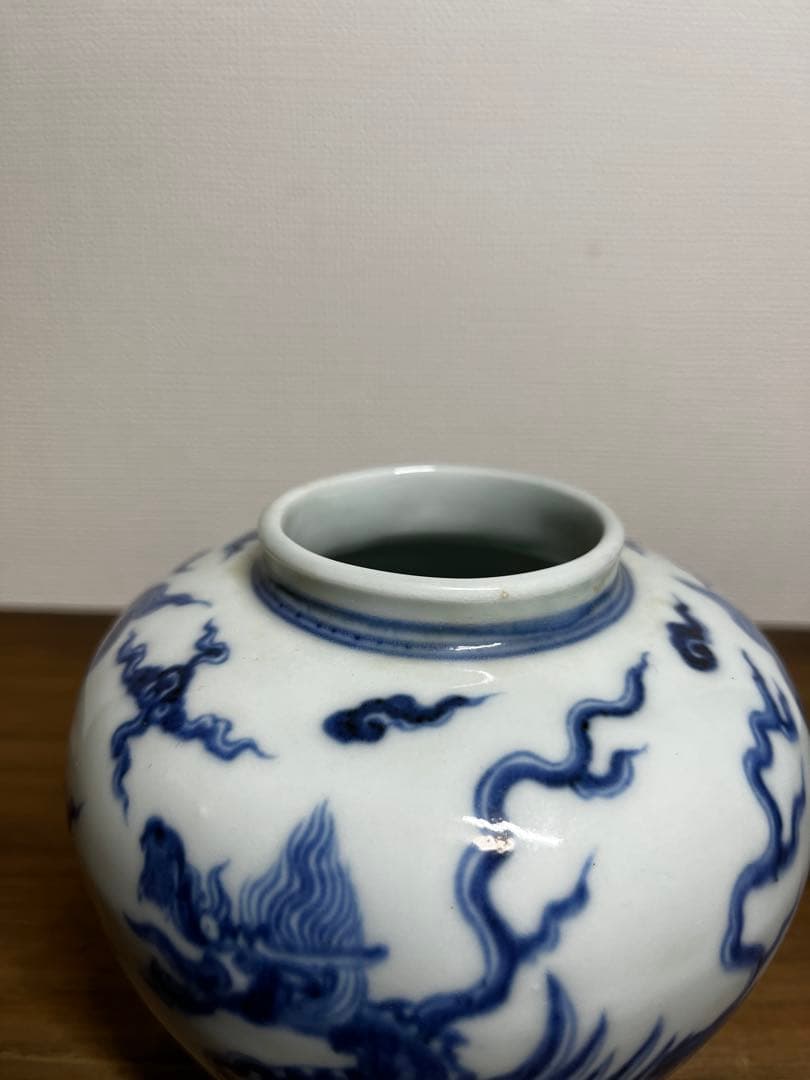 明時代 染付海水龍文壷 大明宣徳年製在銘 明 明