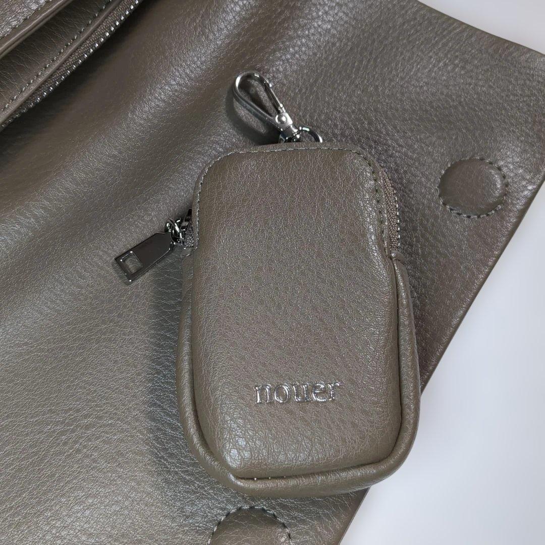 未使用品 nouer ヌエール ボトムエンボスロゴバッグ ショルダーバッグ