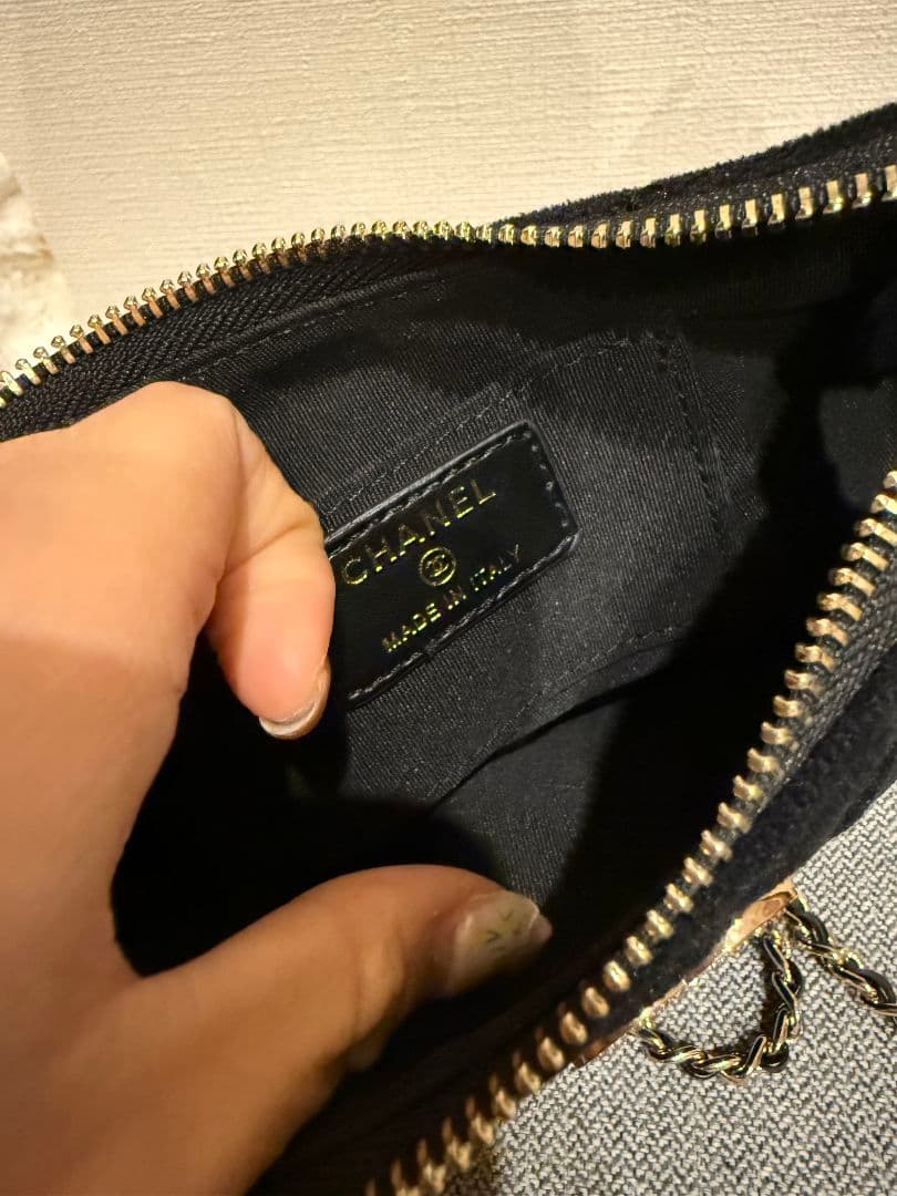 キルティング ショルダーバッグ　ブラック　ノベルティ非売品