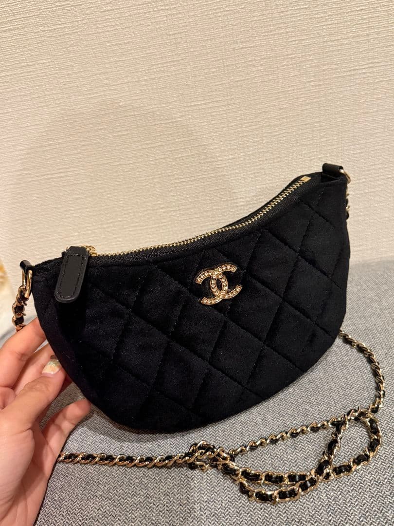 キルティング ショルダーバッグ　ブラック　ノベルティ非売品