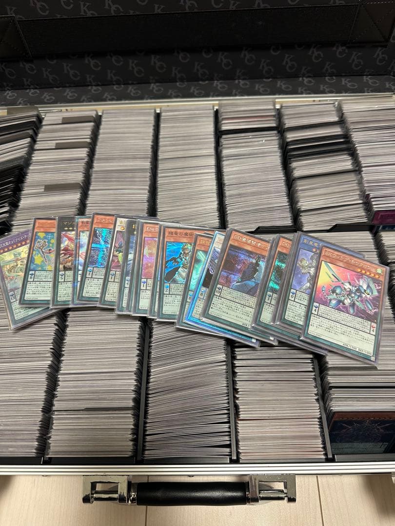 遊戯王引退　レアカード　約16キロ(アタッシュケース込み)