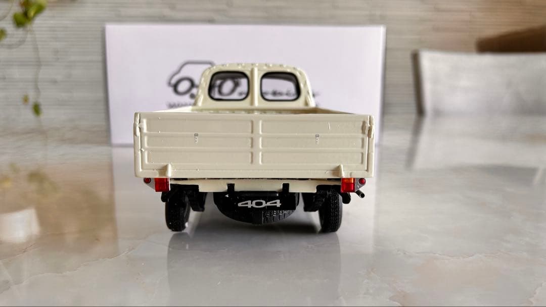 限定プライス！プジョー404 ピックアップ1/18 オットーモービル