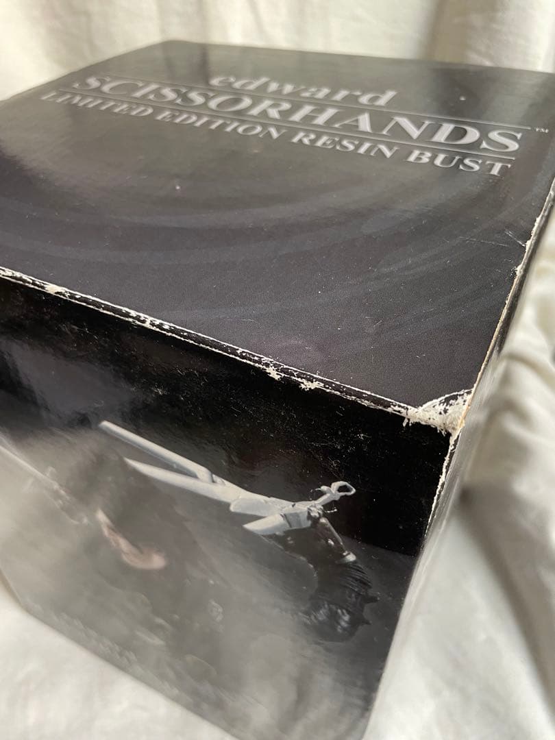 シザーハンズ ジョニーデップ ウィノナライダー クリスマス statue