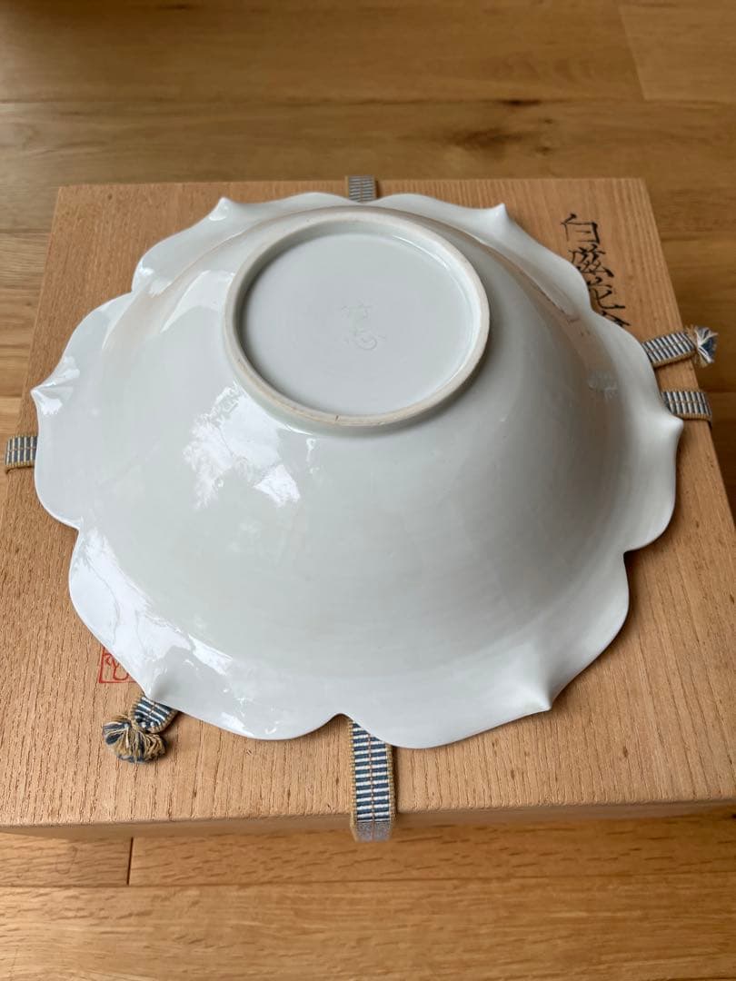 川瀬竹志造 白磁花輪花鉢 共箱　作家物