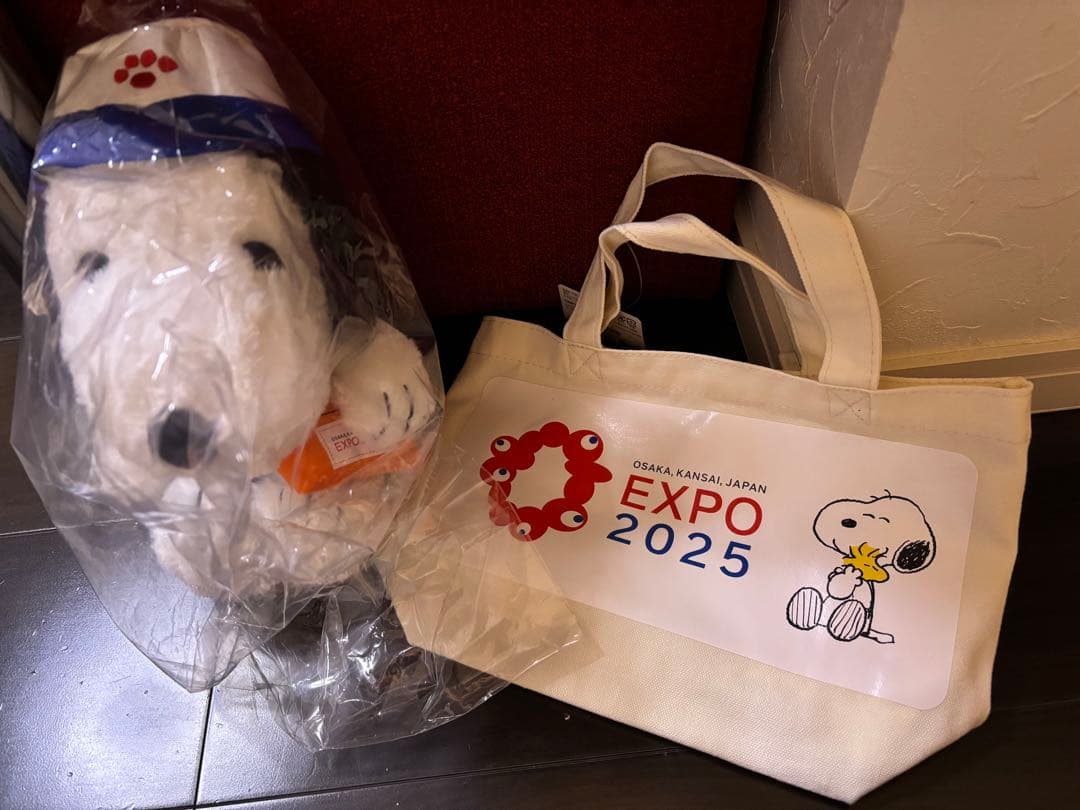 万博会場限定スヌーピーPEANUコラボぬいぐるみランチバックミャクミャク