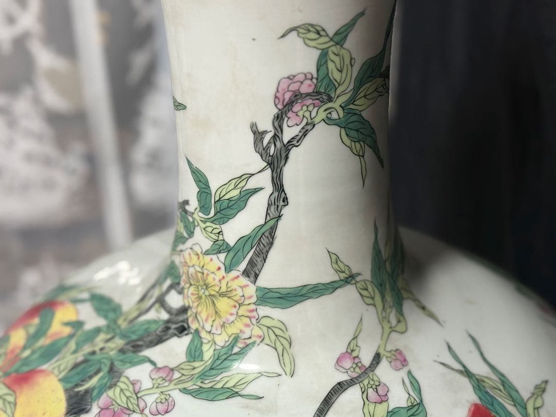 中国　粉彩　桃紋大瓶　大清乾隆年製銘　送料込み251007