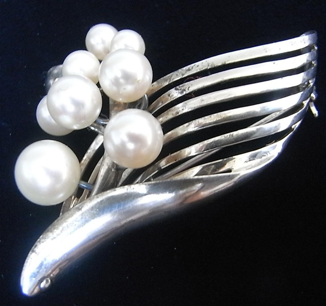 ミキモト(MIKIMOTO) 925シルバー(銀製)スズラン（鈴蘭)真珠ブローチ