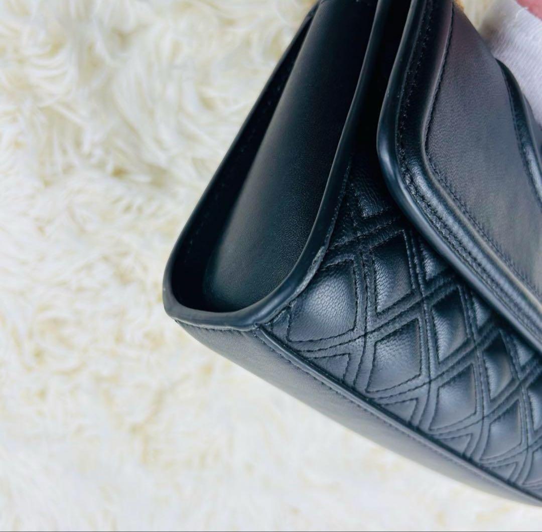 トリーバーチ　キルティング クロスボディ ゴールドチェーン ブラック