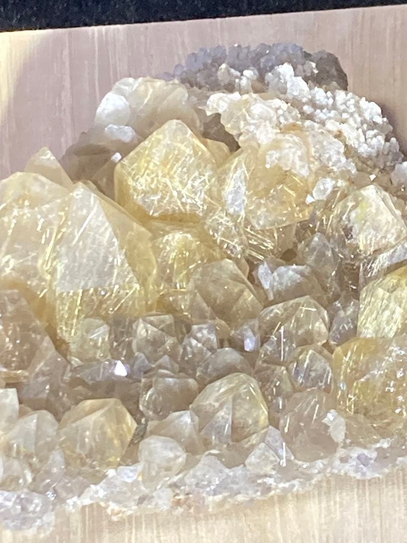 ☆翡翠原石☆糸魚川硬玉【姫川・転石ウブ1.7kg】