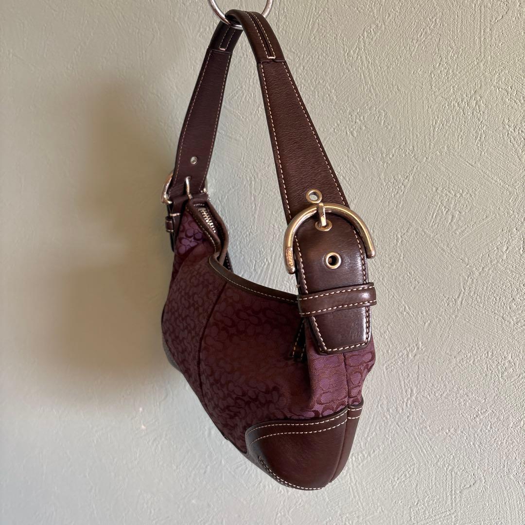 1/12まで限定価格！コーチショルダーバッグハンドルバック　パープルシグネチャー