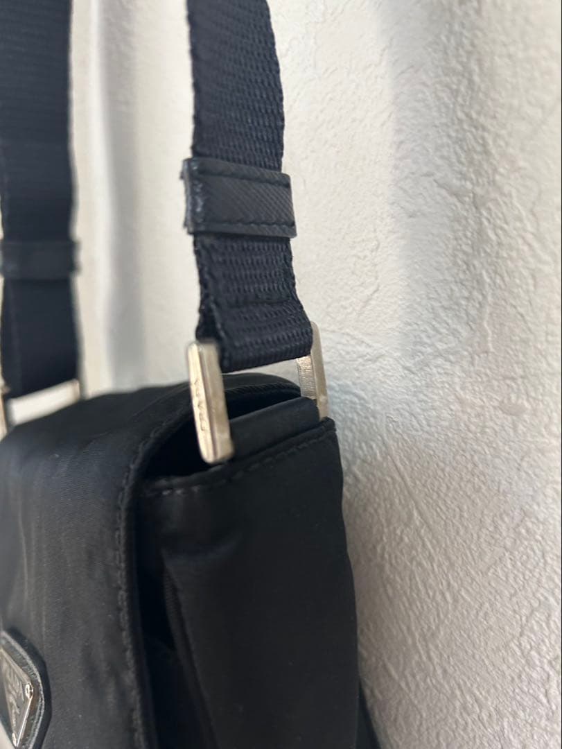 PRADA プラダ　ブラック ショルダーバッグ　未使用　本日限定値下げ