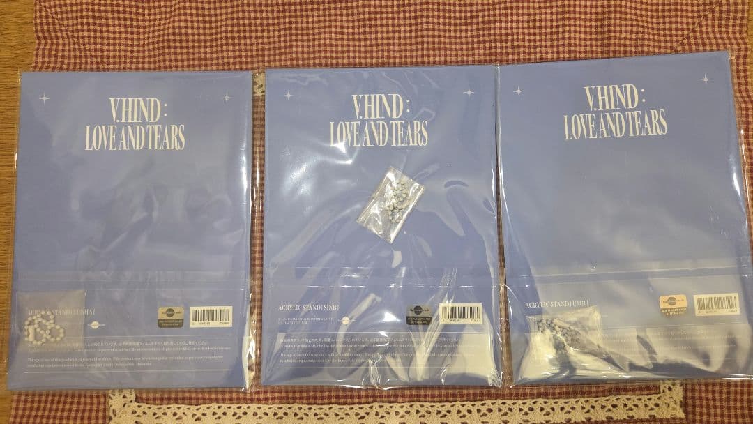 2024 VIVIZ WORLD TOUR アクリルスタンドセット