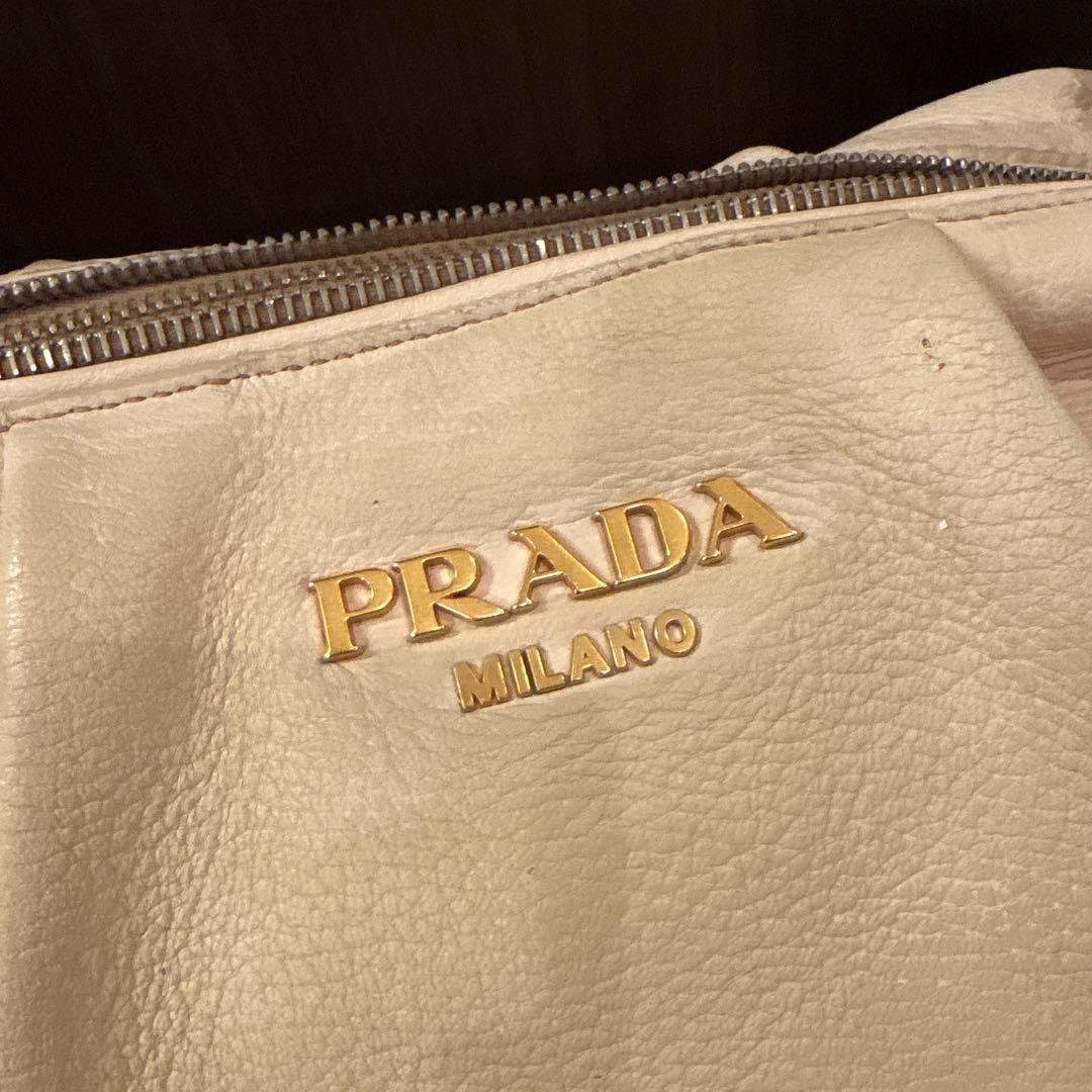 PRADA ベージュ ショルダーバッグ