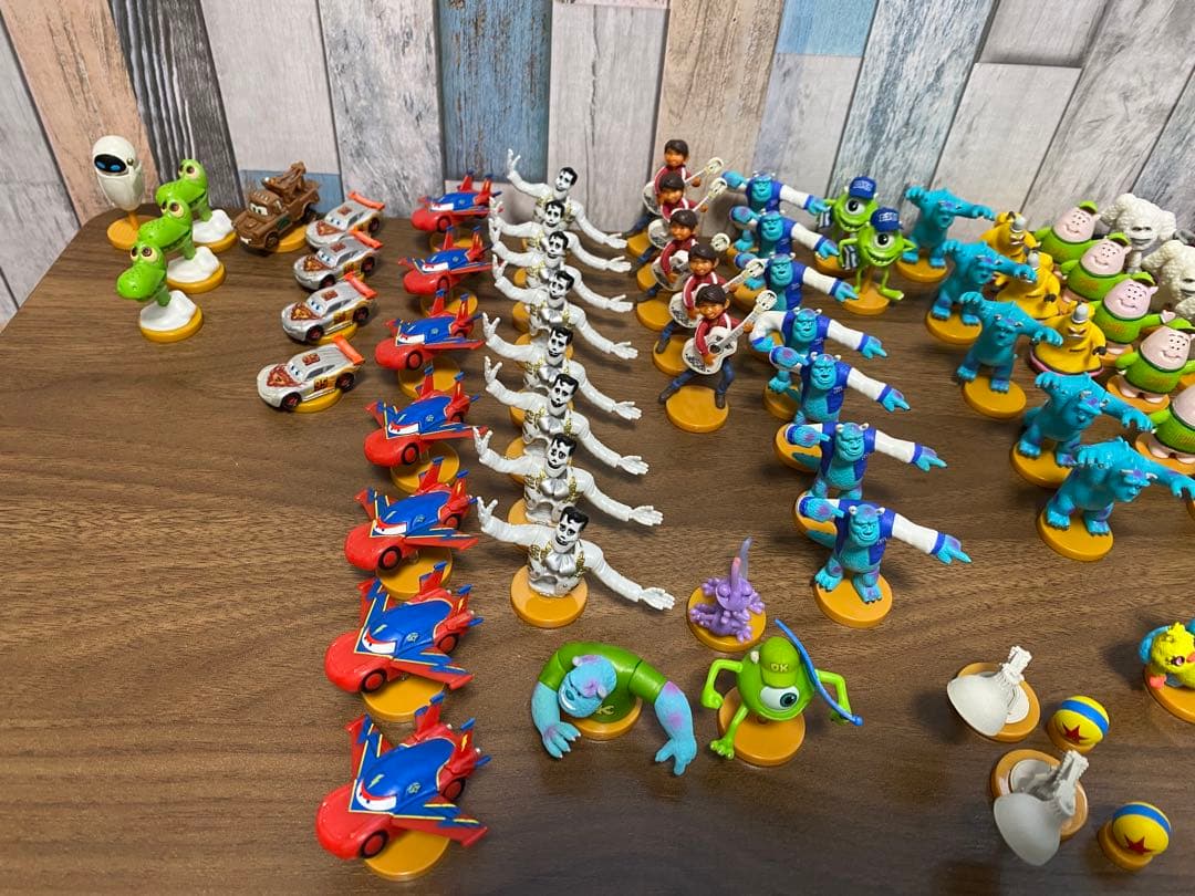 チョコエッグ ピクサー　まとめ売り 143体