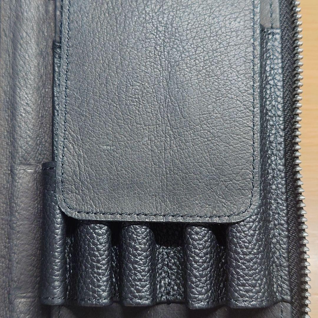 ラダイト　ラウンドジップペンケース　エッセンシャル　MAYA　ブラック