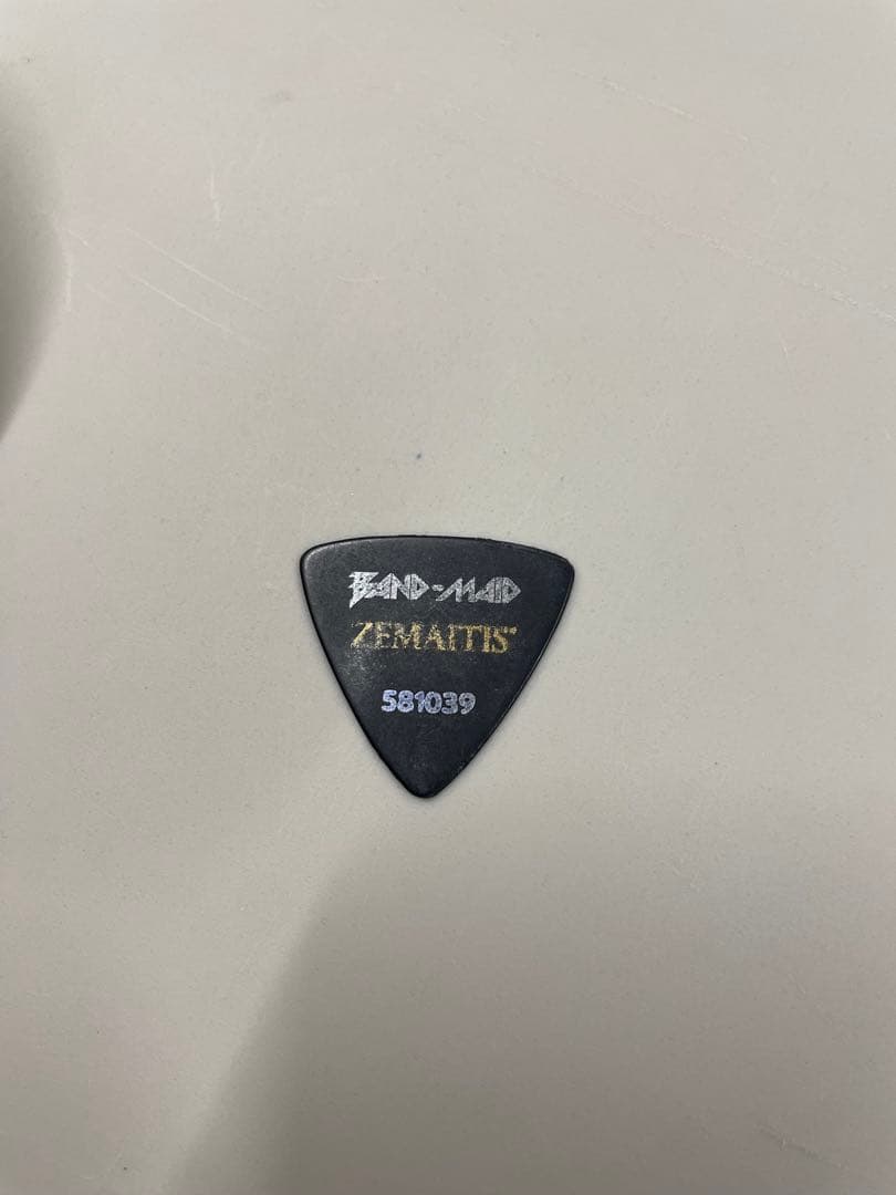 BAND-MAID ピック　小鳩ミク