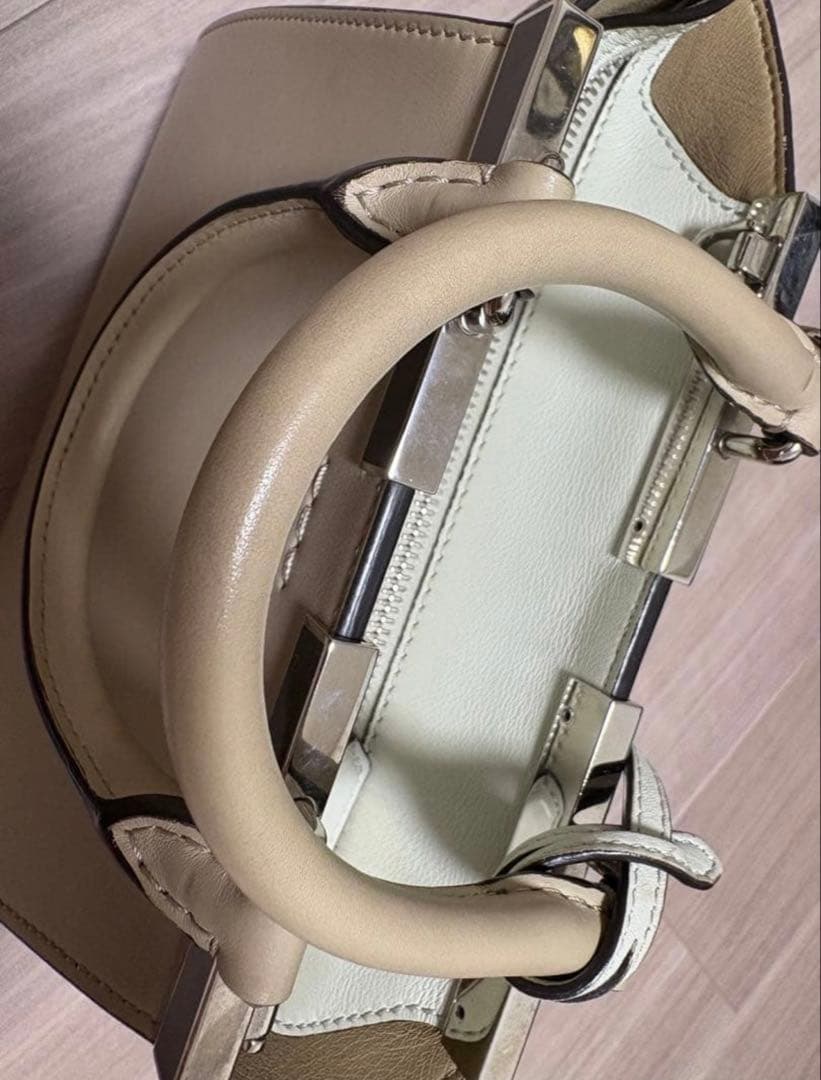 美品‼️FENDI フェンディ プチトロワジュール 正規品、購入証明保存袋あり❗️