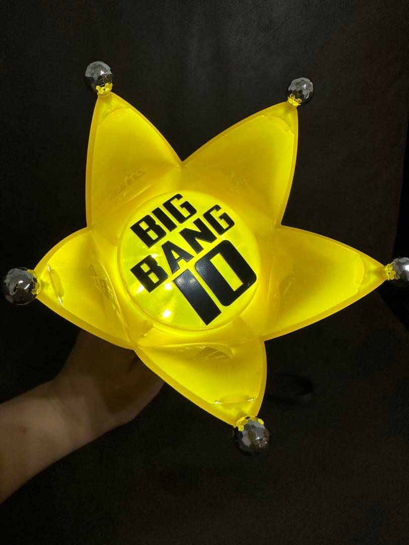 BIG BANG10周年記念　ペンライト　SOLケースセット