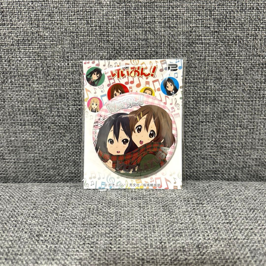 新品】けいおん！ 箔押し缶バッジ 平沢唯 中野梓 ゆいあず 希少 レア