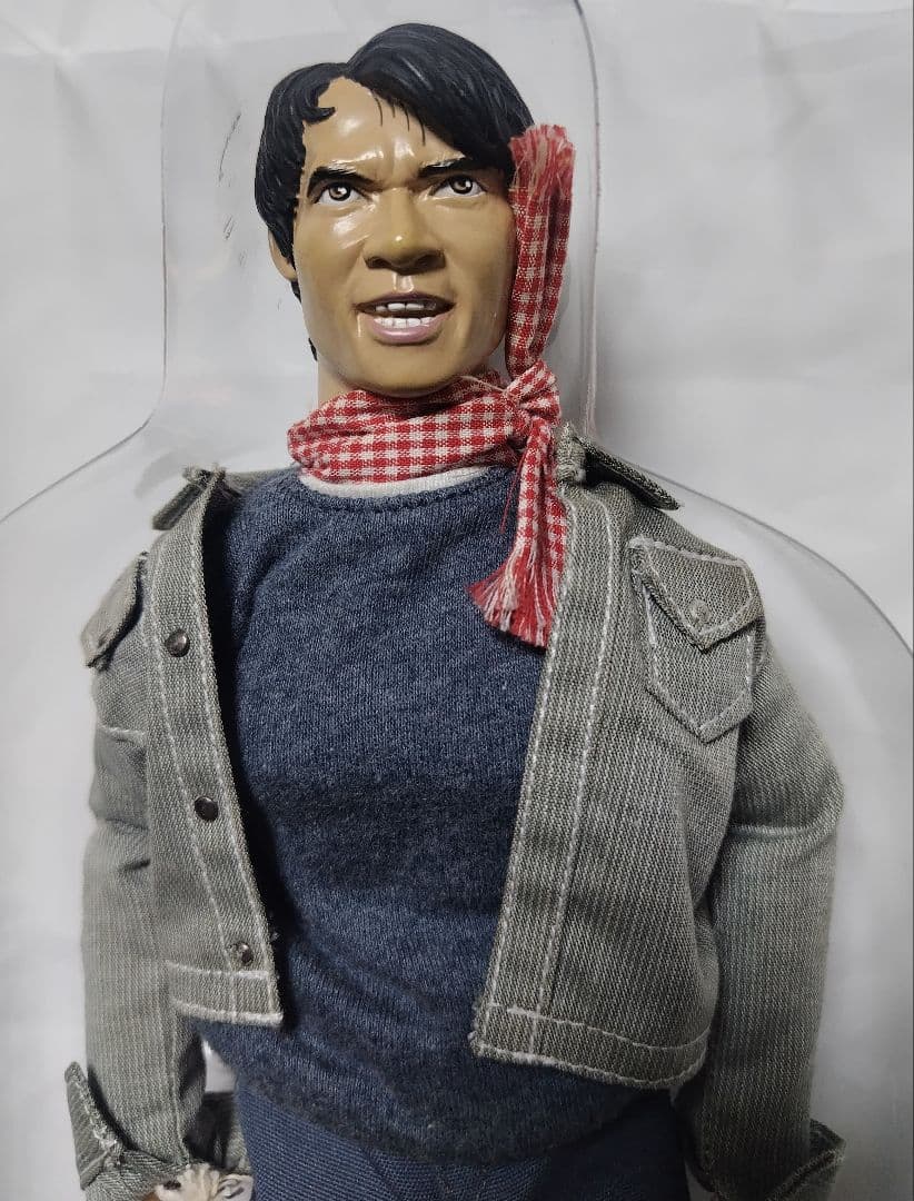 トニー・ジャー TOM-YUM-GOONG アクションフィギュア 1/6