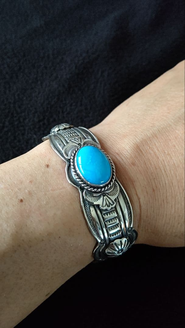 confutatis ゲーリーリーブス ターコイズ、コンチョ付きバングル