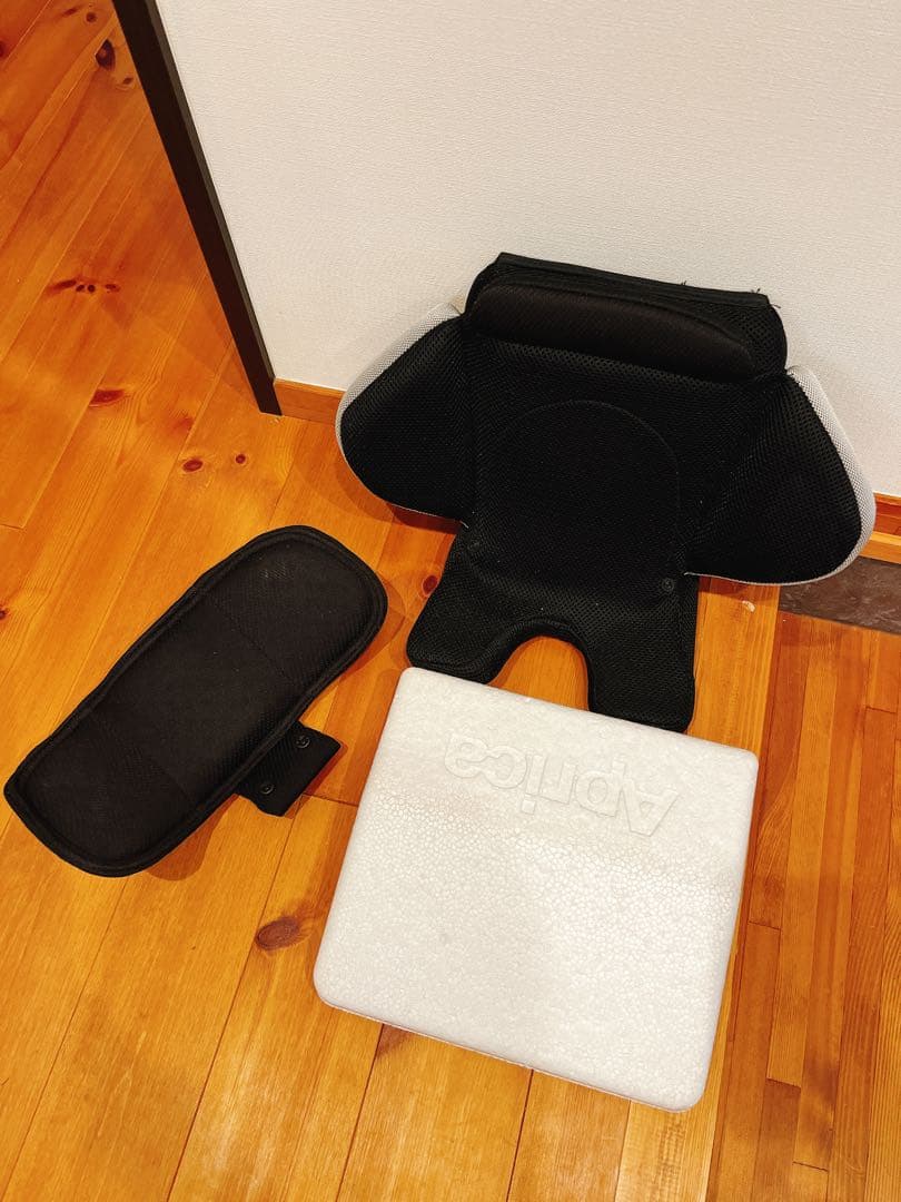 Aprica クルリラ　チャイルドシート