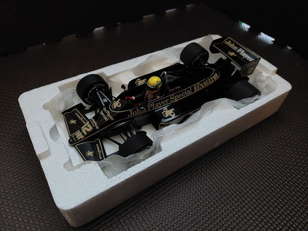 ミニチャンプ 1/18 ＃１２ ロータス 97T 1985 A・セナ JPS仕様