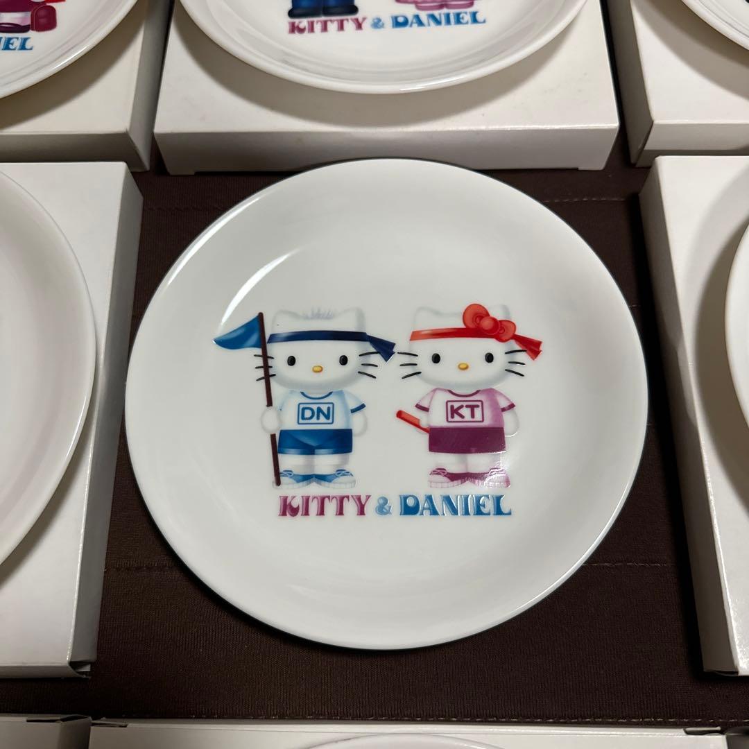 新品ハローキティとダニエルの皿 12枚セット