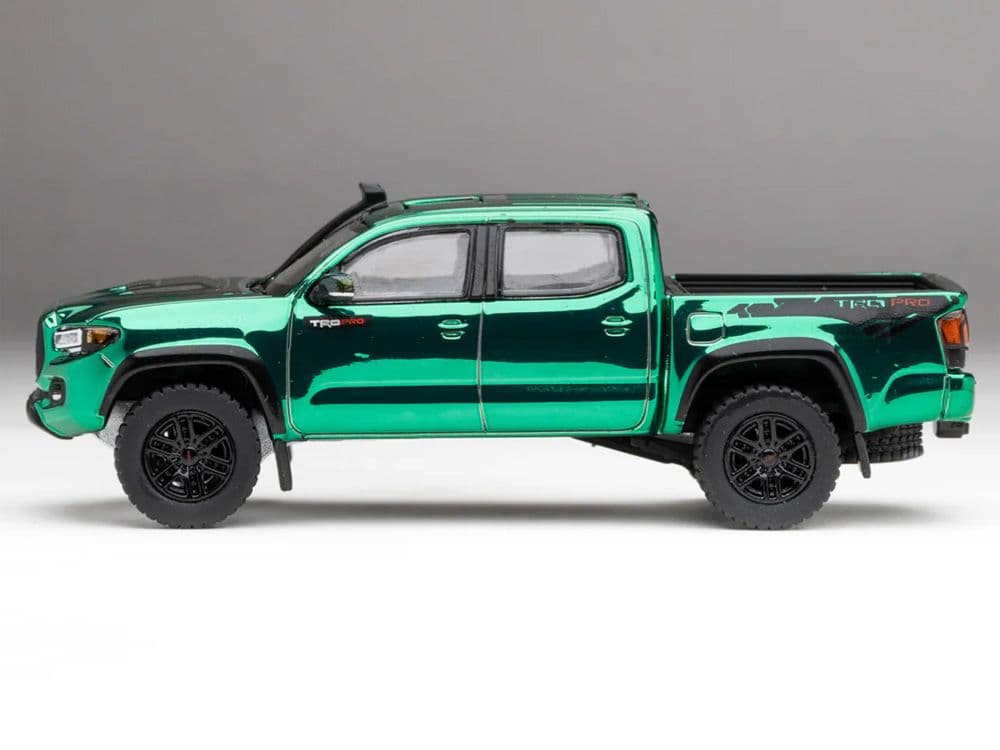 トヨタ タコマ TRD PRO マジック・グリーン(チェイスカー)