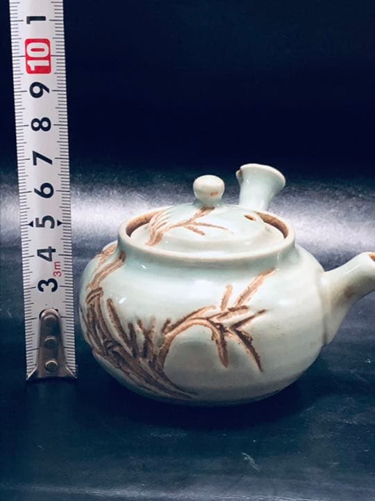 美しい古美術◼️蔵から超可愛らしい淡いブルーの小さな急須が出て来ました。茶道具