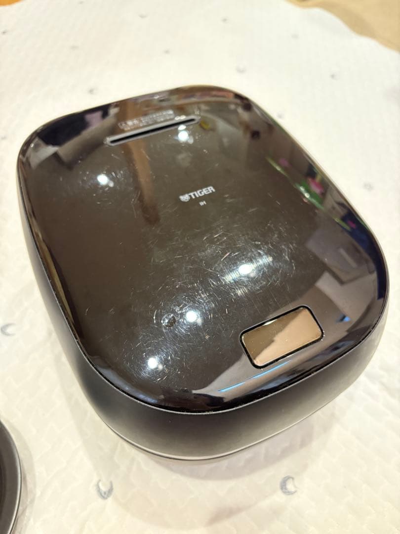 TIGER タイガー 土鍋ご泡火炊き　炊飯器 5.5合JPG-S100 3.0L