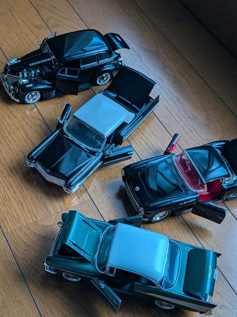 ミニカー4台セット アメ車 CHEVROLET CADILLAC