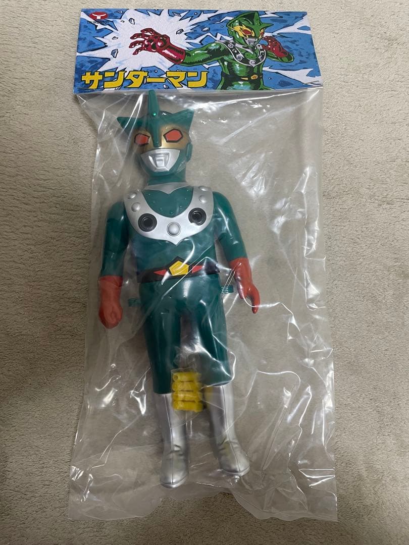 TAUROSTOY サンダーマン フィギュア ソフビ 新品未開封 ILUILU - メルカリ