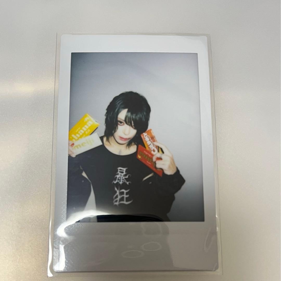 甘い暴力チェキ