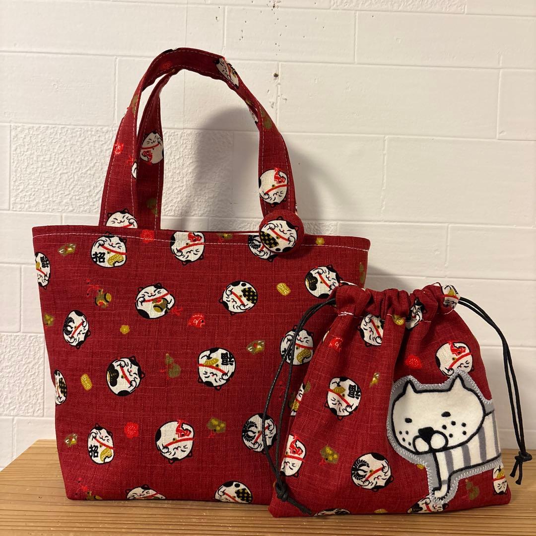 感謝価格　SALE 猫柄　猫ちゃん大集合ポーチ　パッチワーク　人気　ハンドメイド