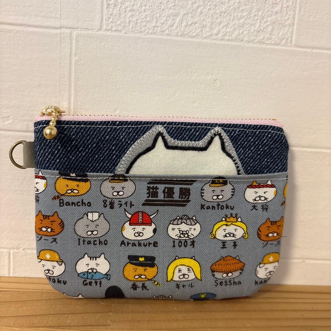 感謝価格　SALE 猫柄　猫ちゃん大集合ポーチ　パッチワーク　人気　ハンドメイド
