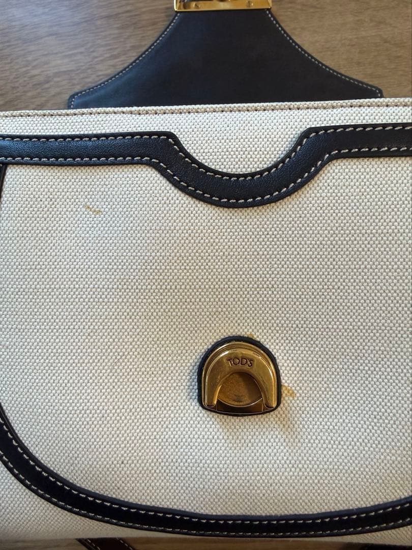 TOD'S ブラック ホワイト ハンドバッグ