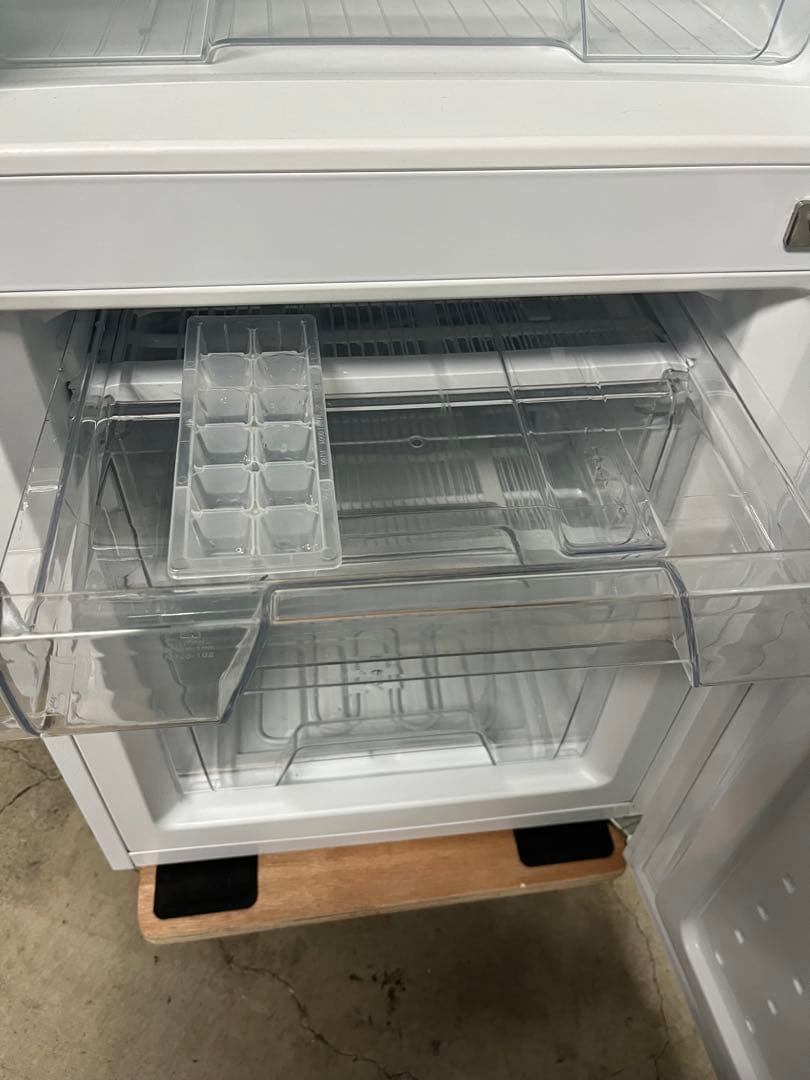 ◇送料込2023年 142L アイリスオーヤマIRSD-14A-W T