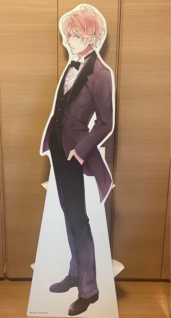 ディアラバ 逆巻シュウ BLOODY BOUQUET 等身大パネル - メルカリ