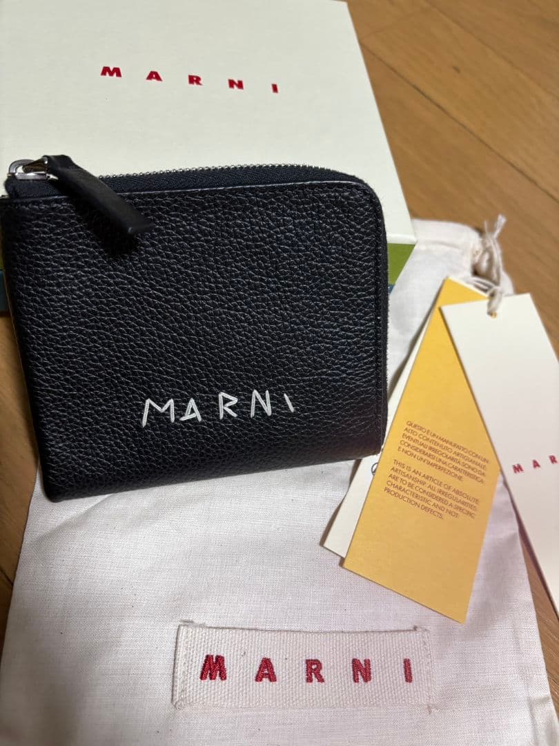 タイムS‼️MARNI ブラックケース